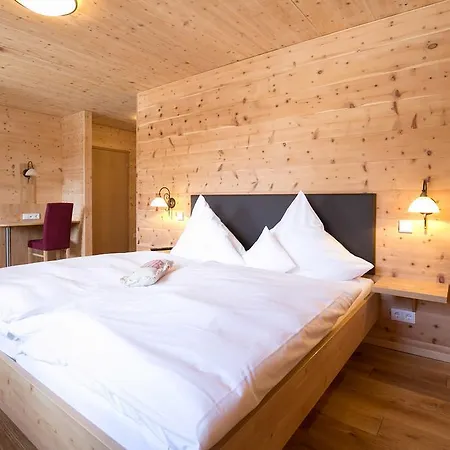 Zur Post Guest house 3*